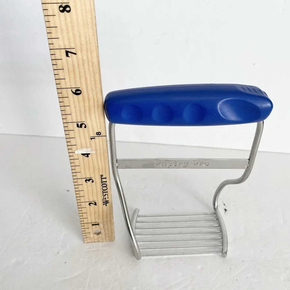 Pie‎ Blender Pastry Cutter with Stainless Steel Blades, Ergonomic Handle, Blue